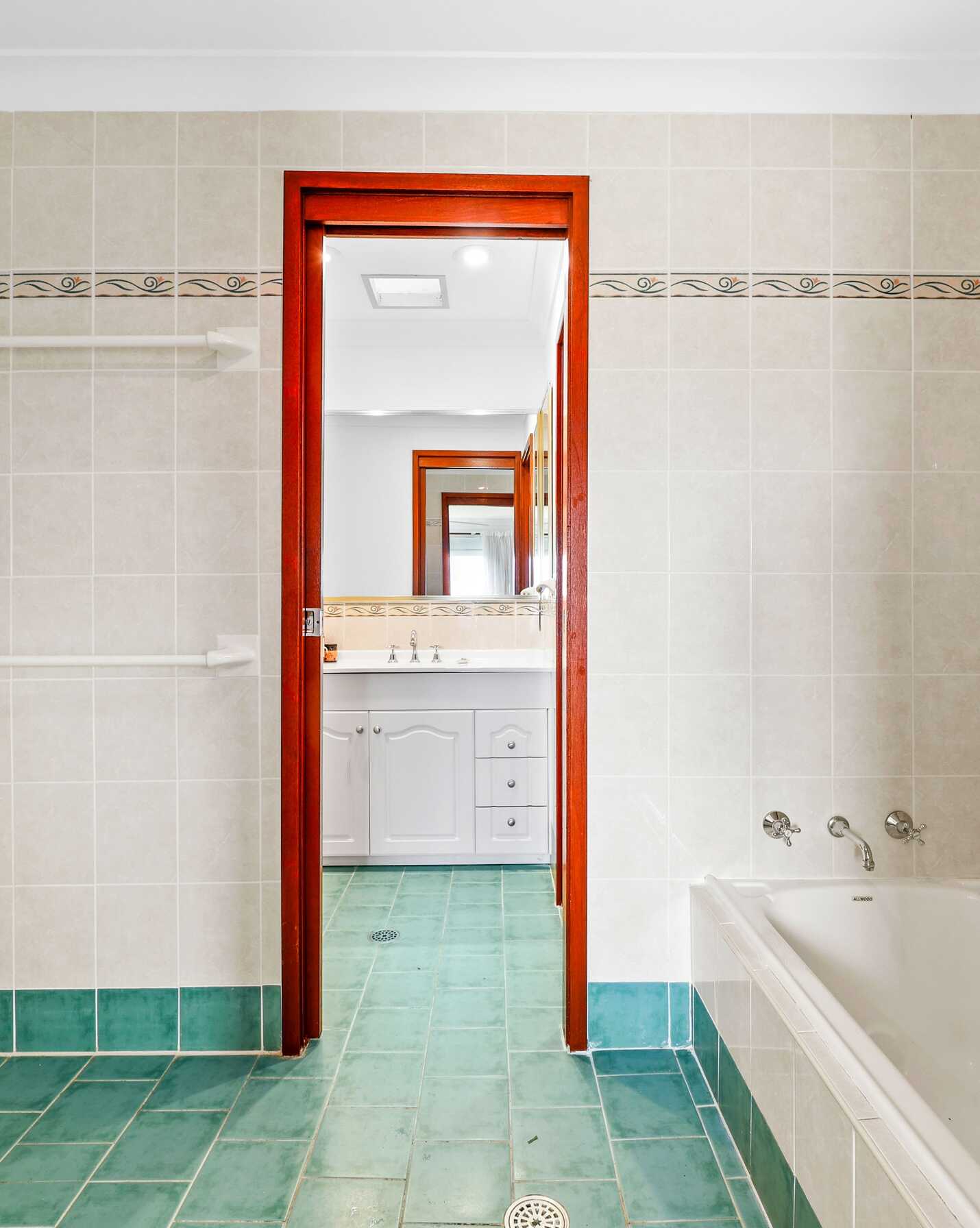 39 Debenham Avenue Leumeah, Leumeah - Thumbnail 7