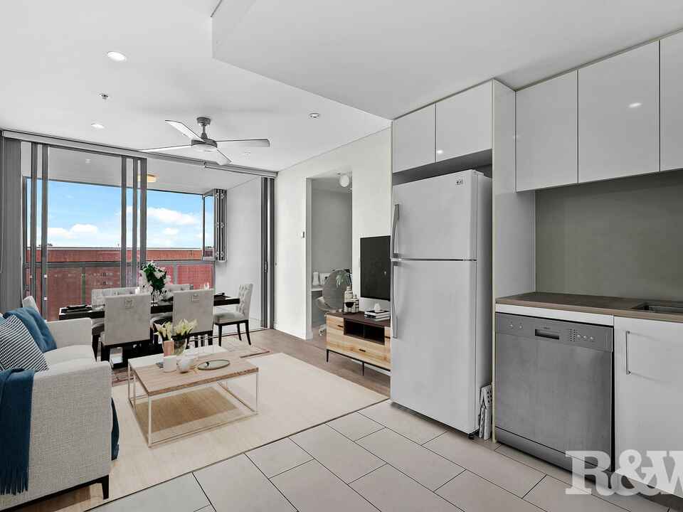 1027/16 Hamilton Place Bowen Hills