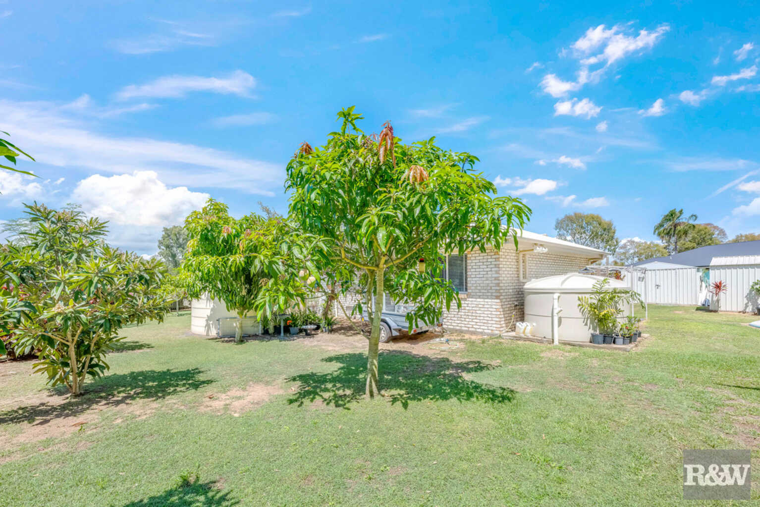 24 Malvern Drive Moore Park Beach 24 Malvern Drive Moore Park Beach