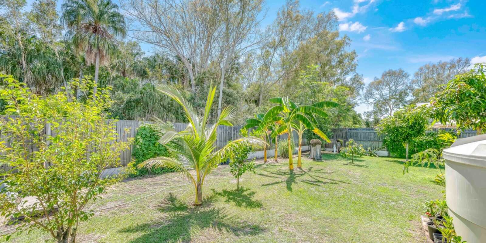 24 Malvern Drive Moore Park Beach 24 Malvern Drive Moore Park Beach