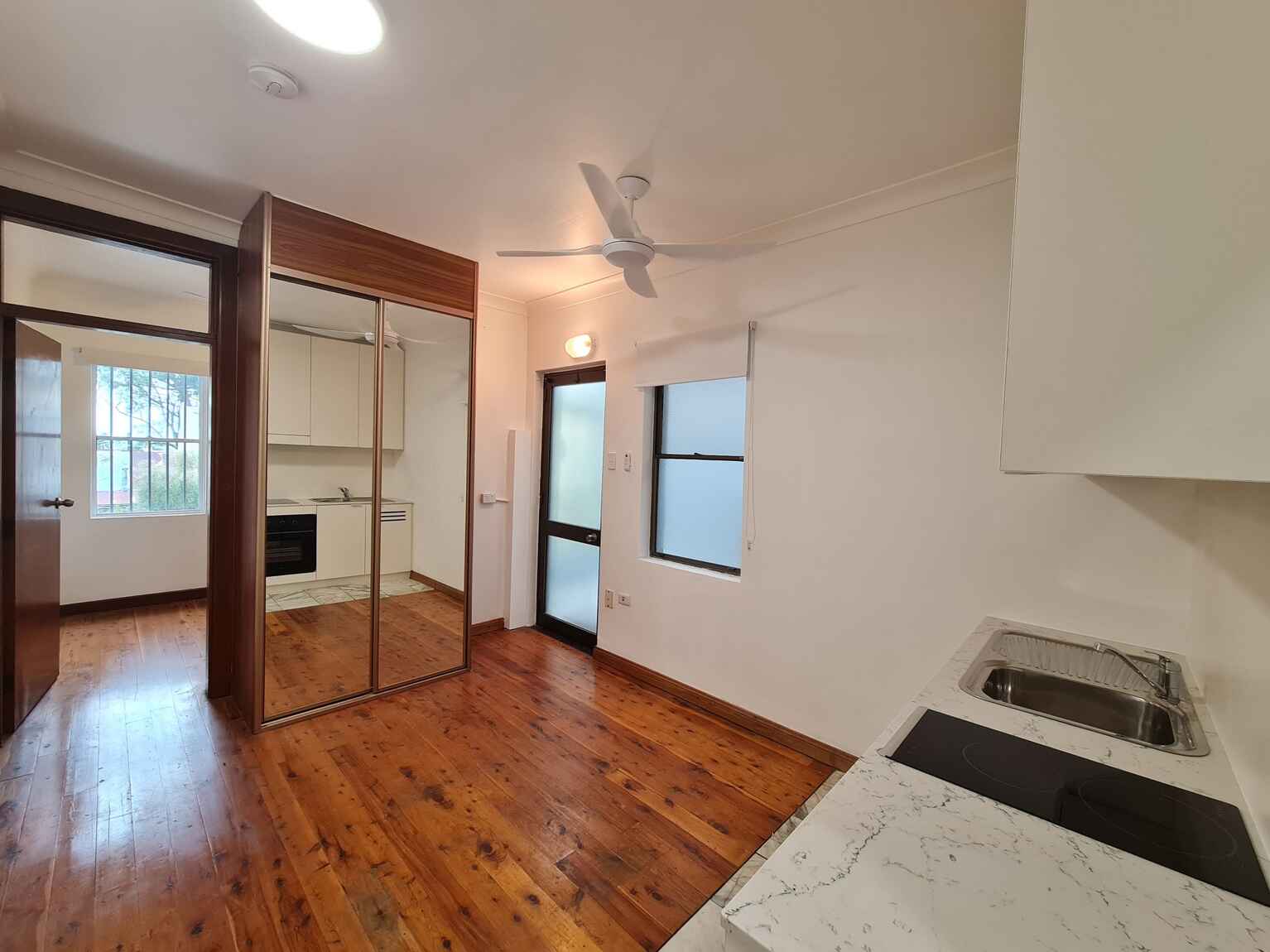 2/126 King Street Newtown