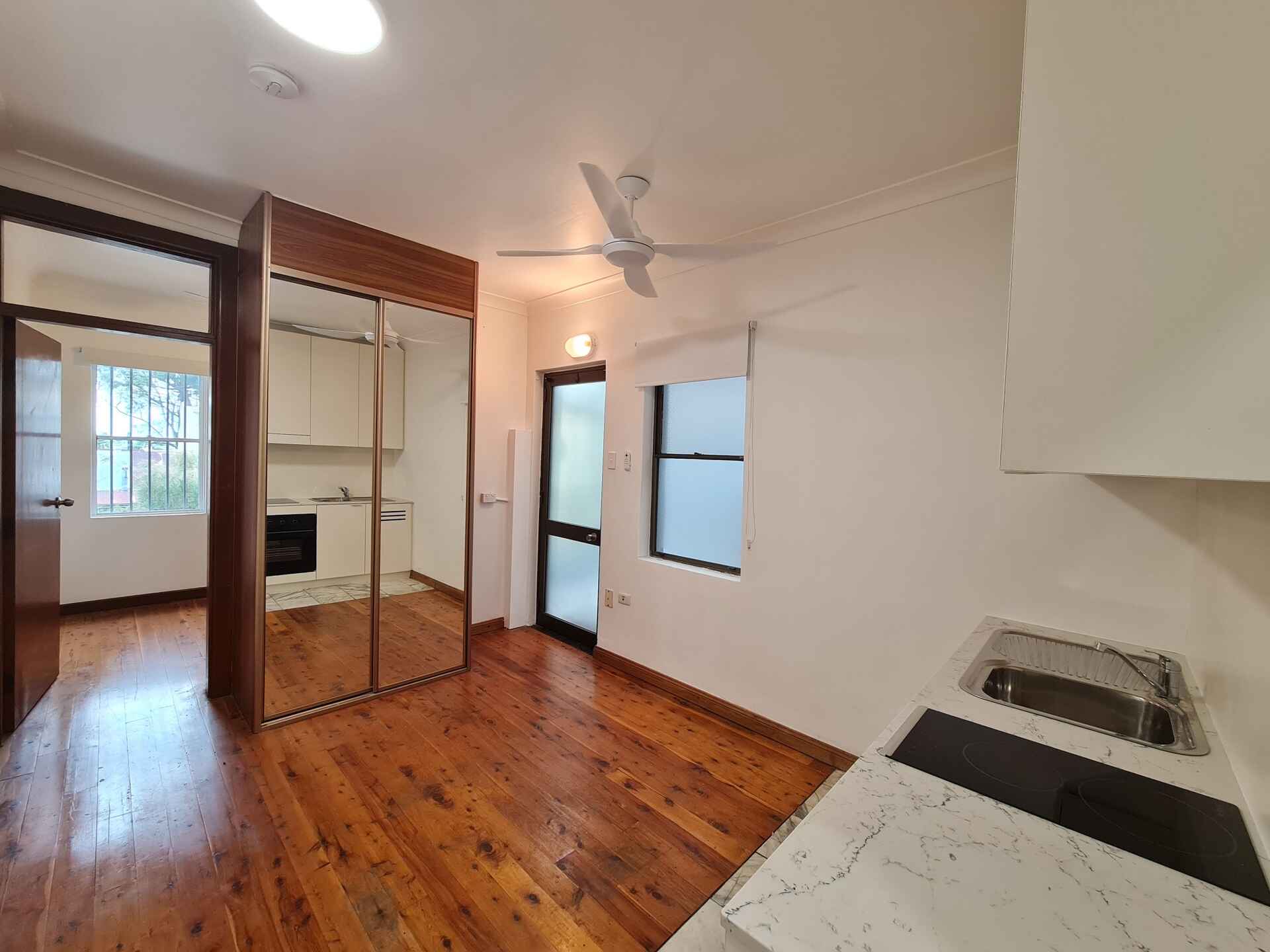 2/126 King Street Newtown