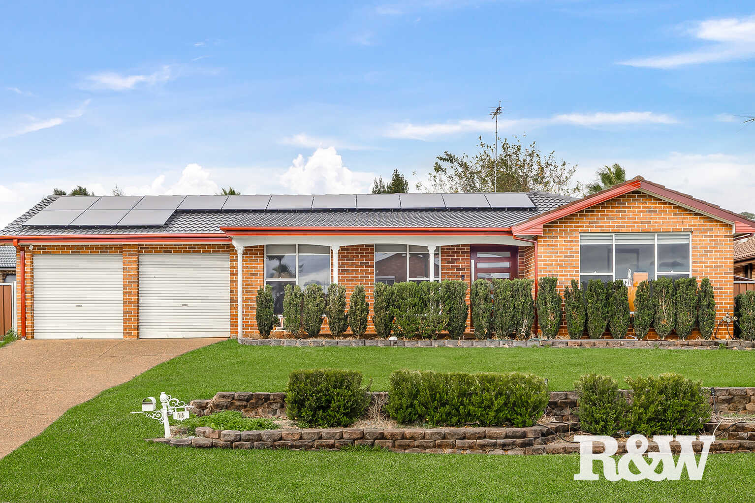 16 Como Close St Clair