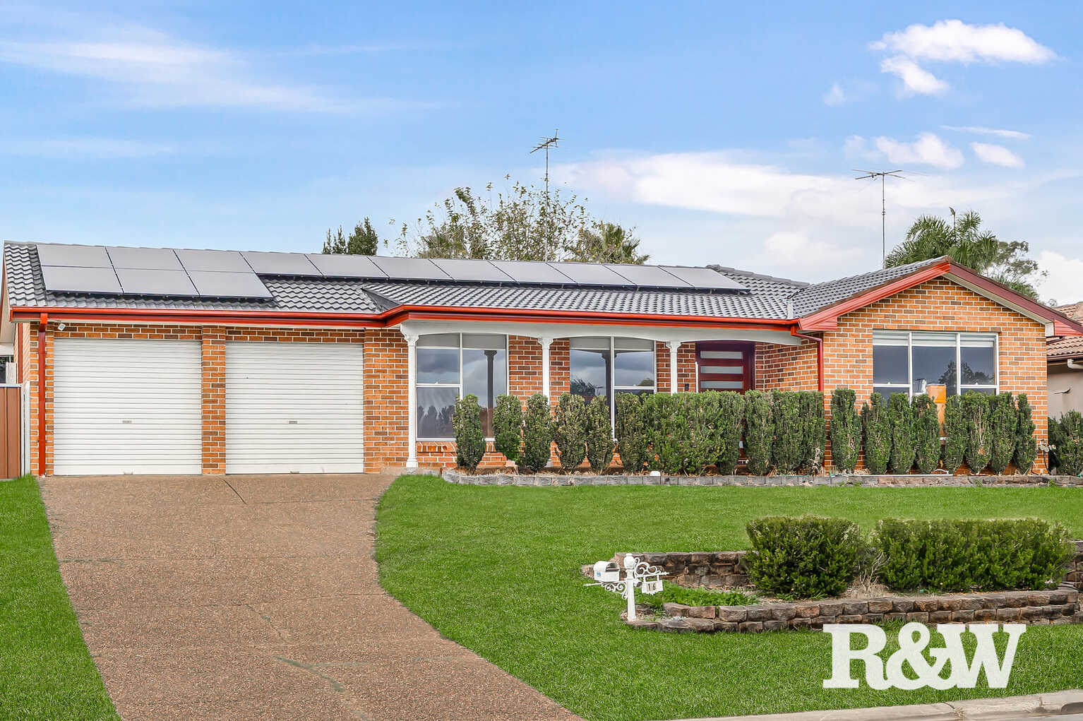 16 Como Close St Clair