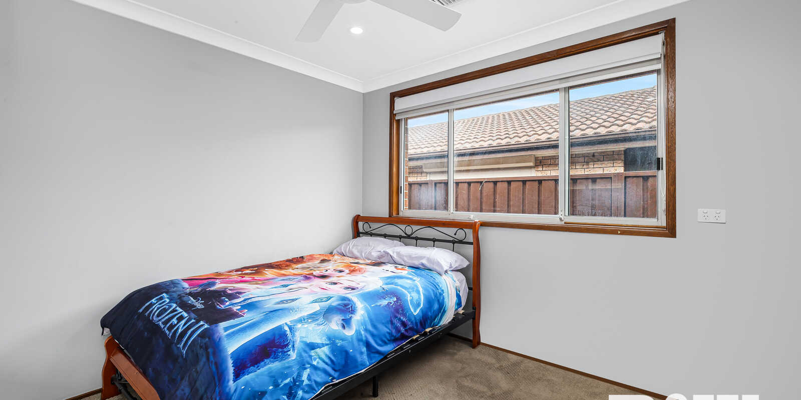 16 Como Close St Clair