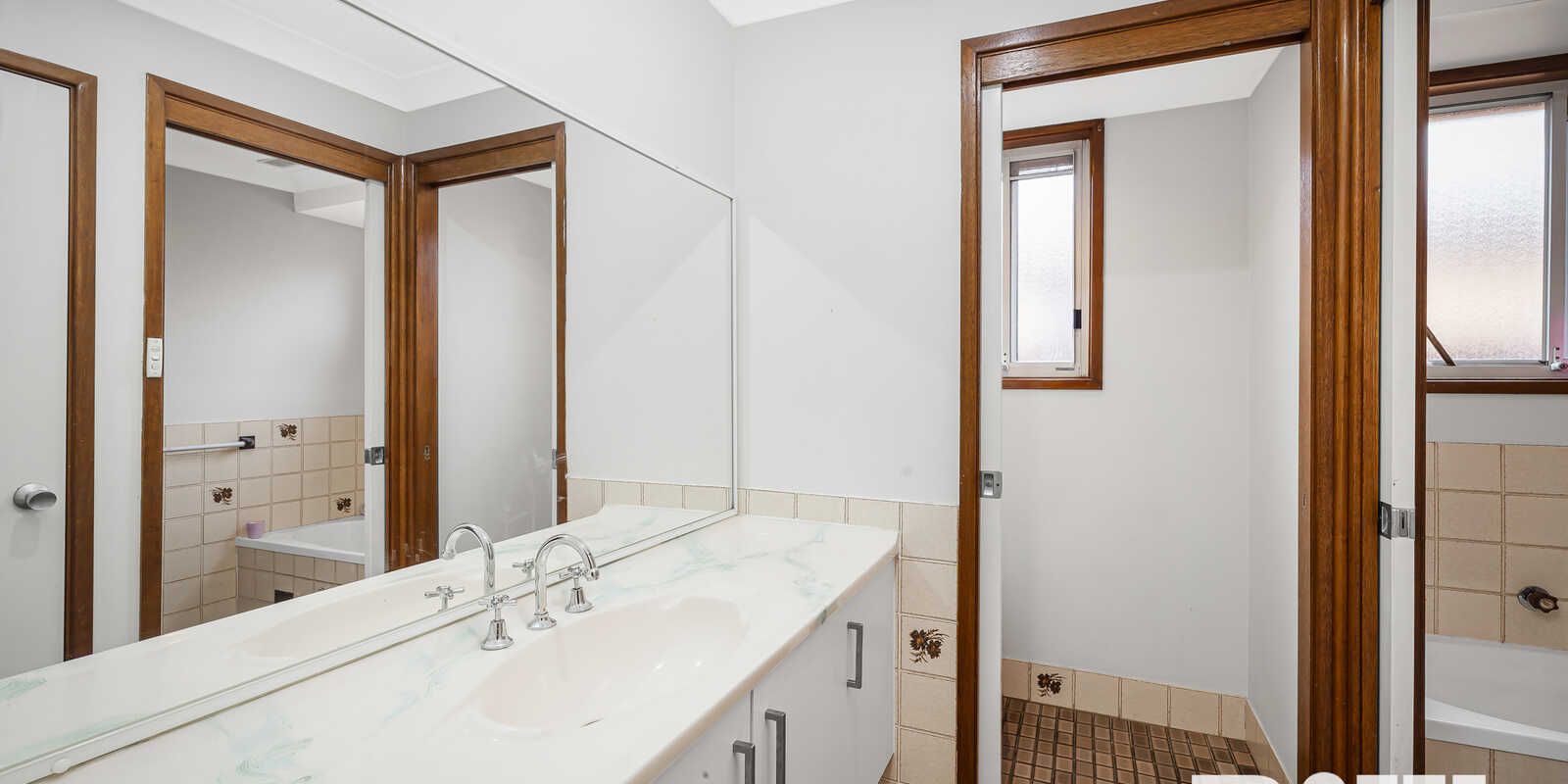 16 Como Close St Clair