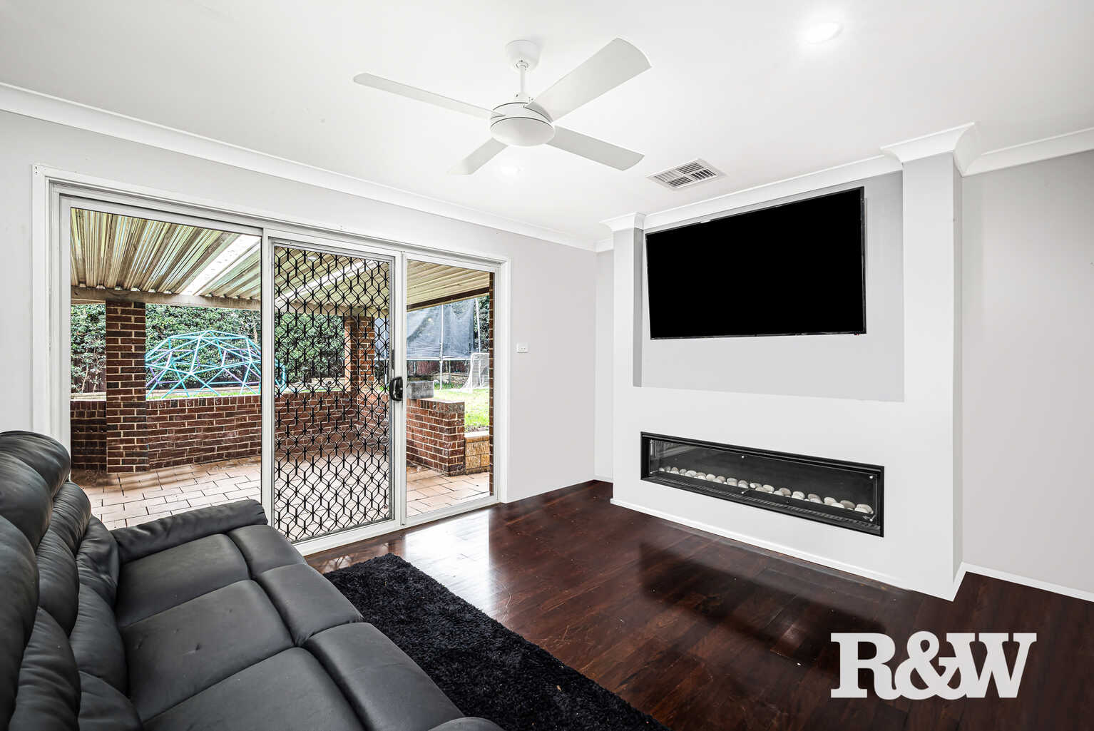 16 Como Close St Clair