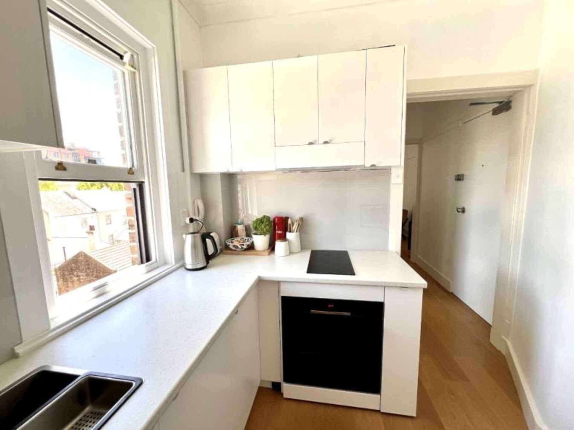 13/6-8 Hughes Street Potts Point