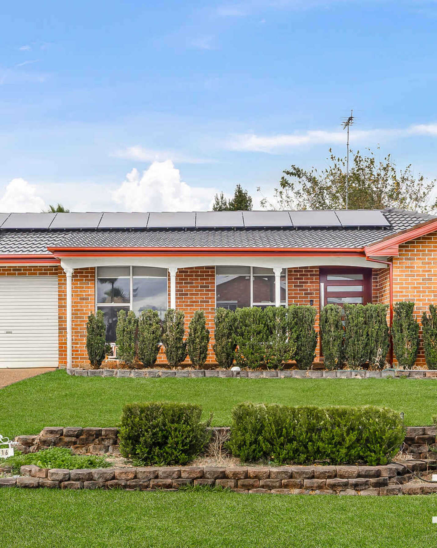 16 Como Close St Clair