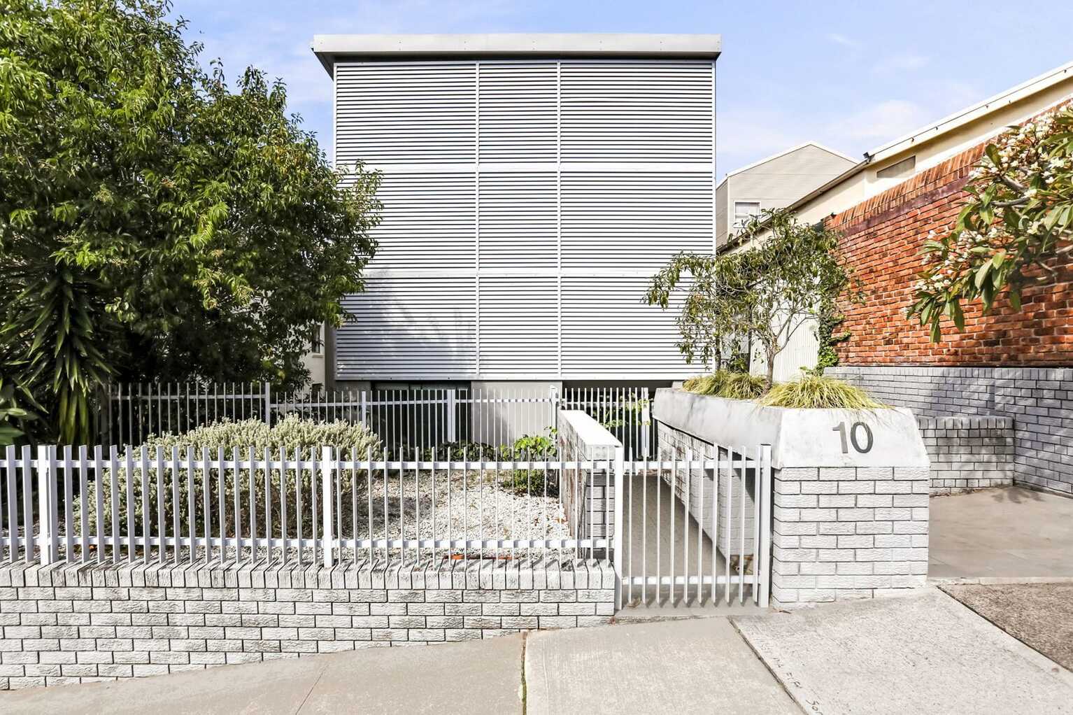 6./10 Moore Street Bondi