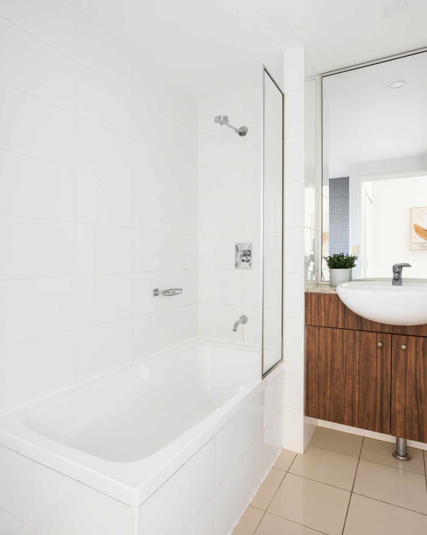 C208/3 Brennan Street Alexandria, Alexandria - Thumbnail 5