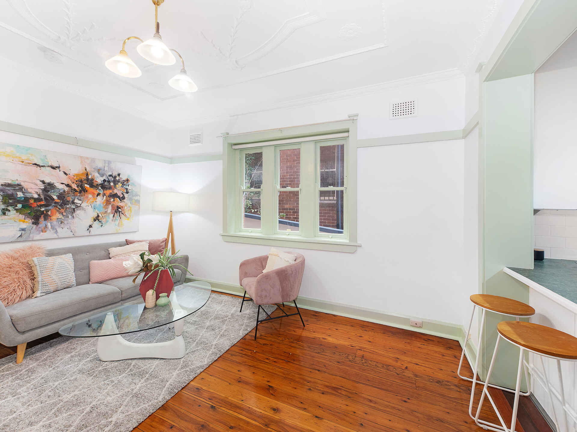 2/111 Carabella Street Kirribilli