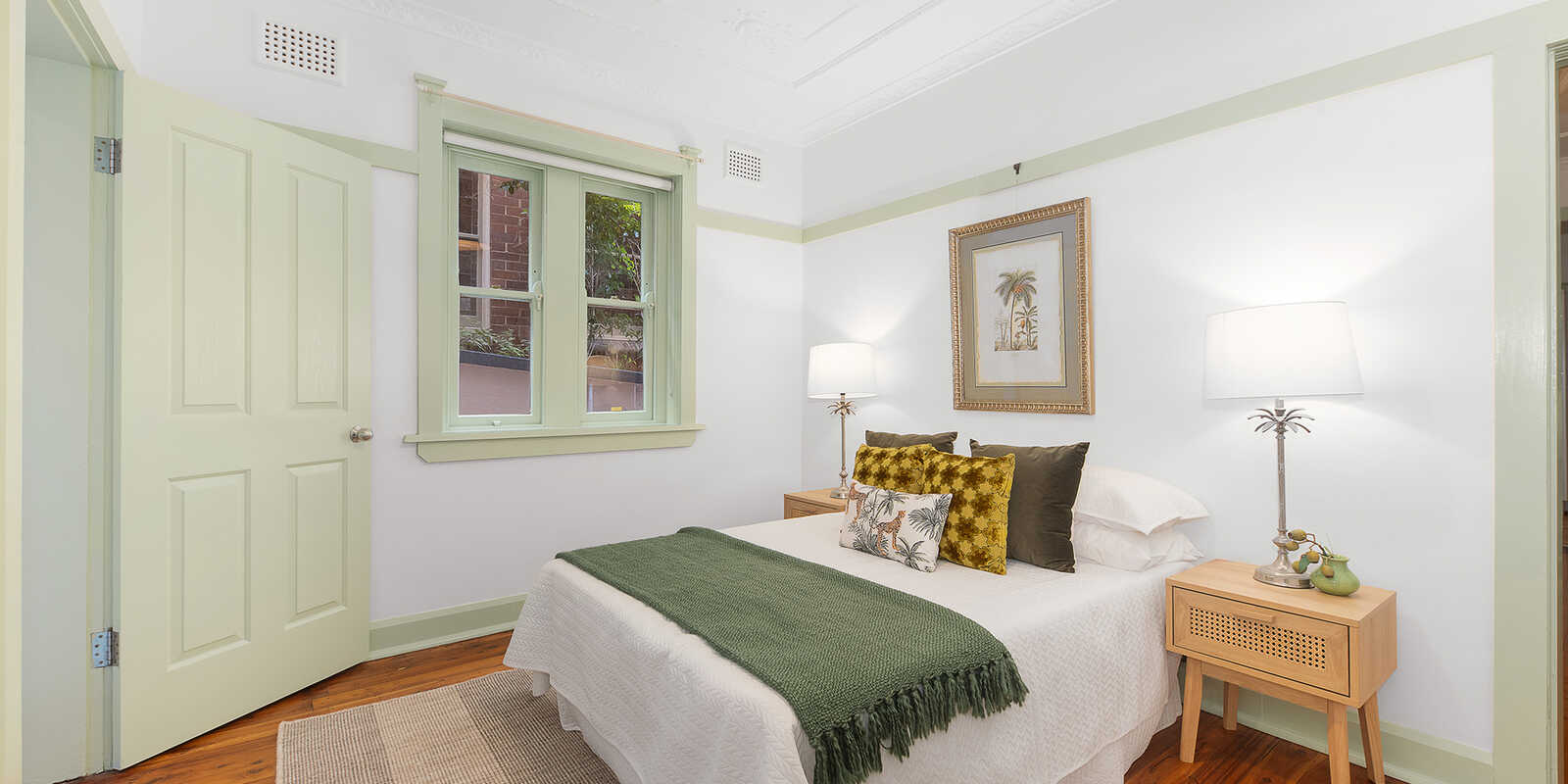 2/111 Carabella Street Kirribilli