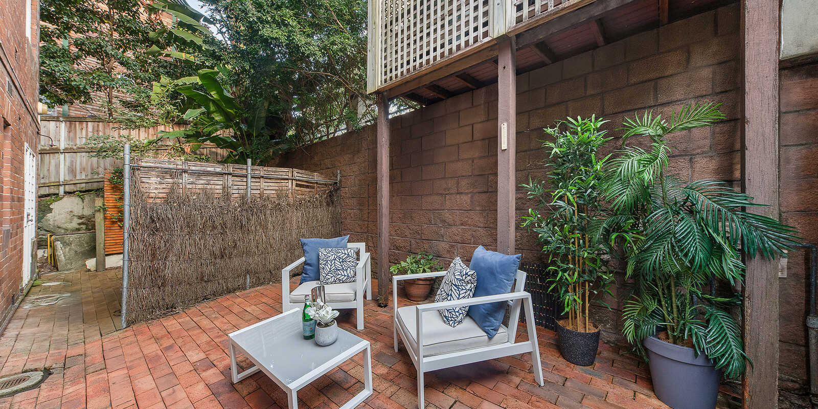 2/111 Carabella Street Kirribilli