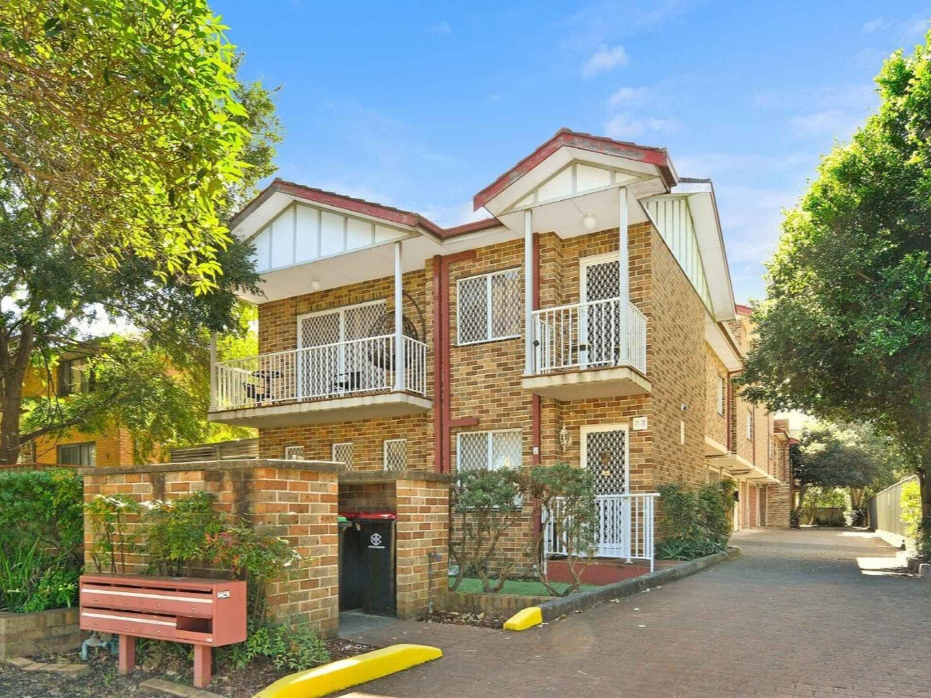 6/77-79 FIRST AVENUE Campsie