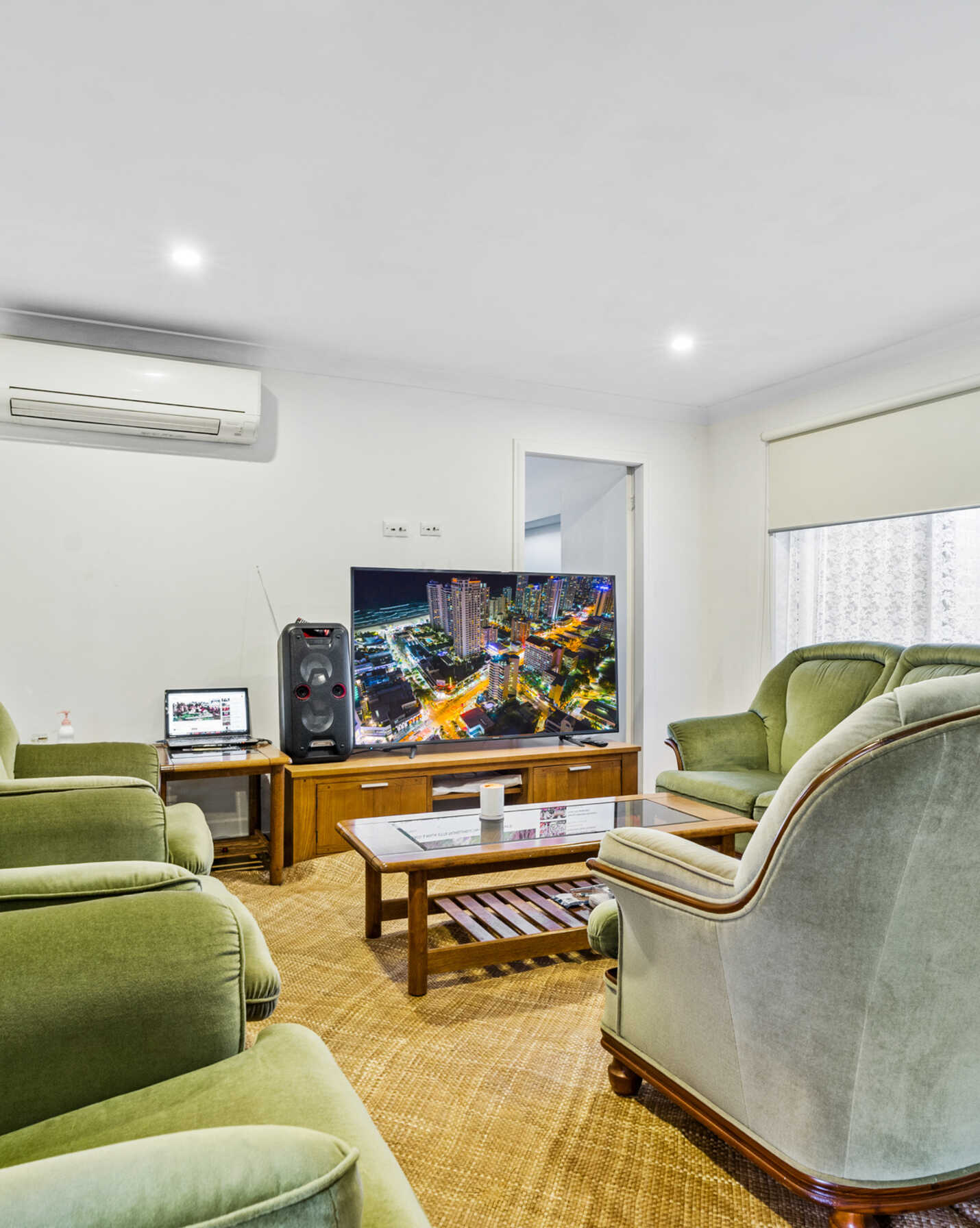 15 Byron Bay Cl Hoxton Park, Park - Thumbnail 2