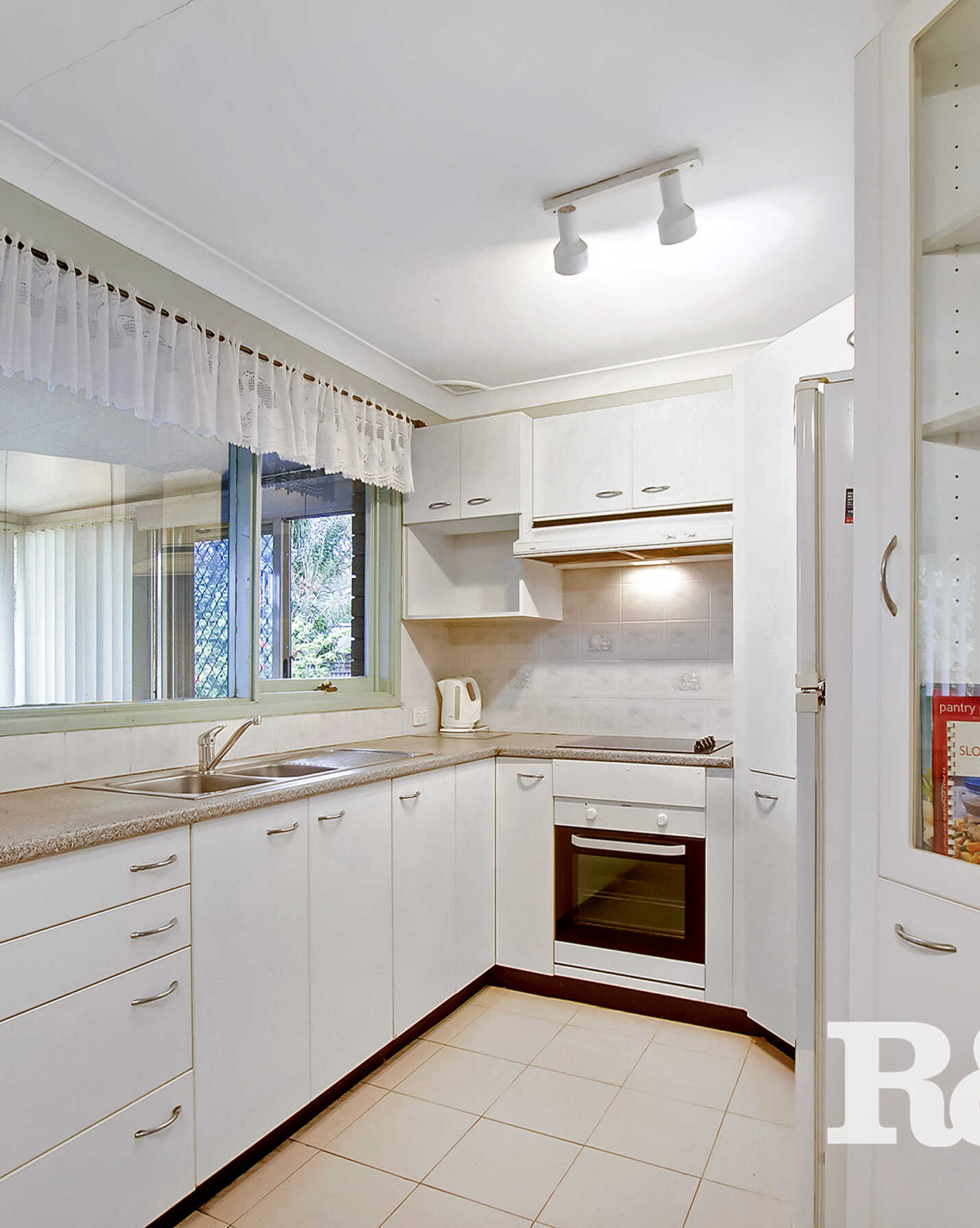 8 Sol Place Rooty Hill, Hill - Thumbnail 2