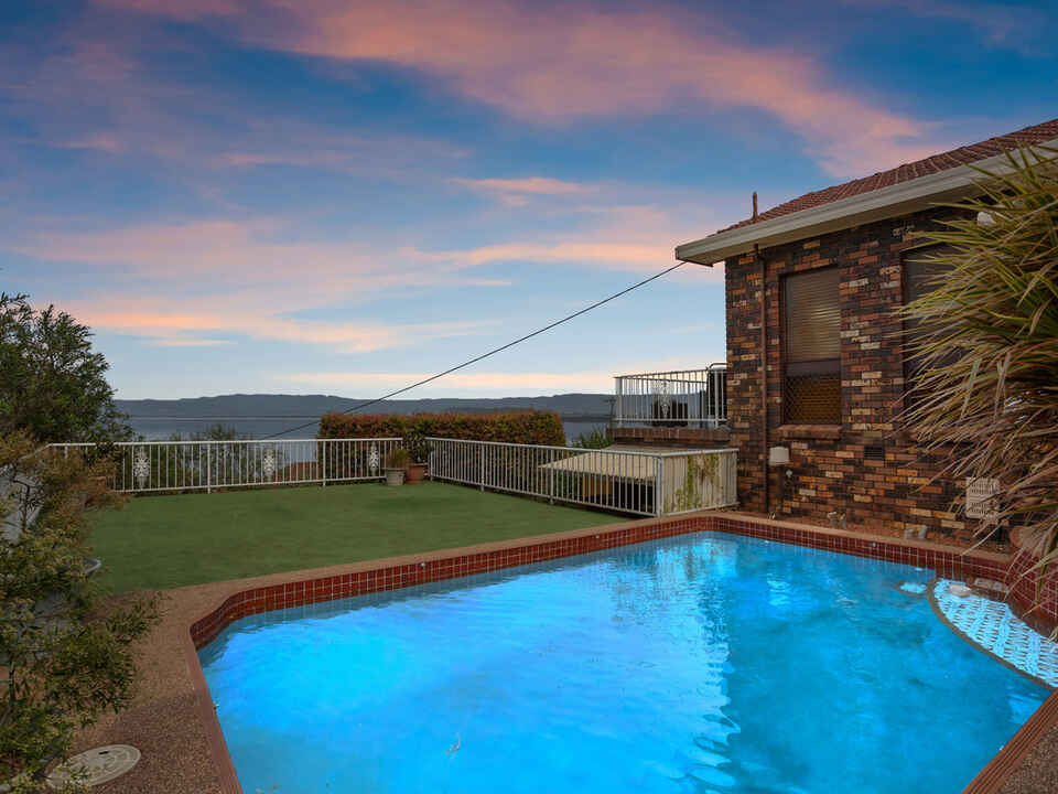 274 Northcliffe Drive Lake Heights
