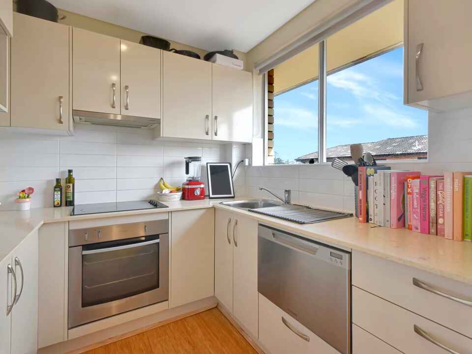 8/27 Wallis Parade North Bondi