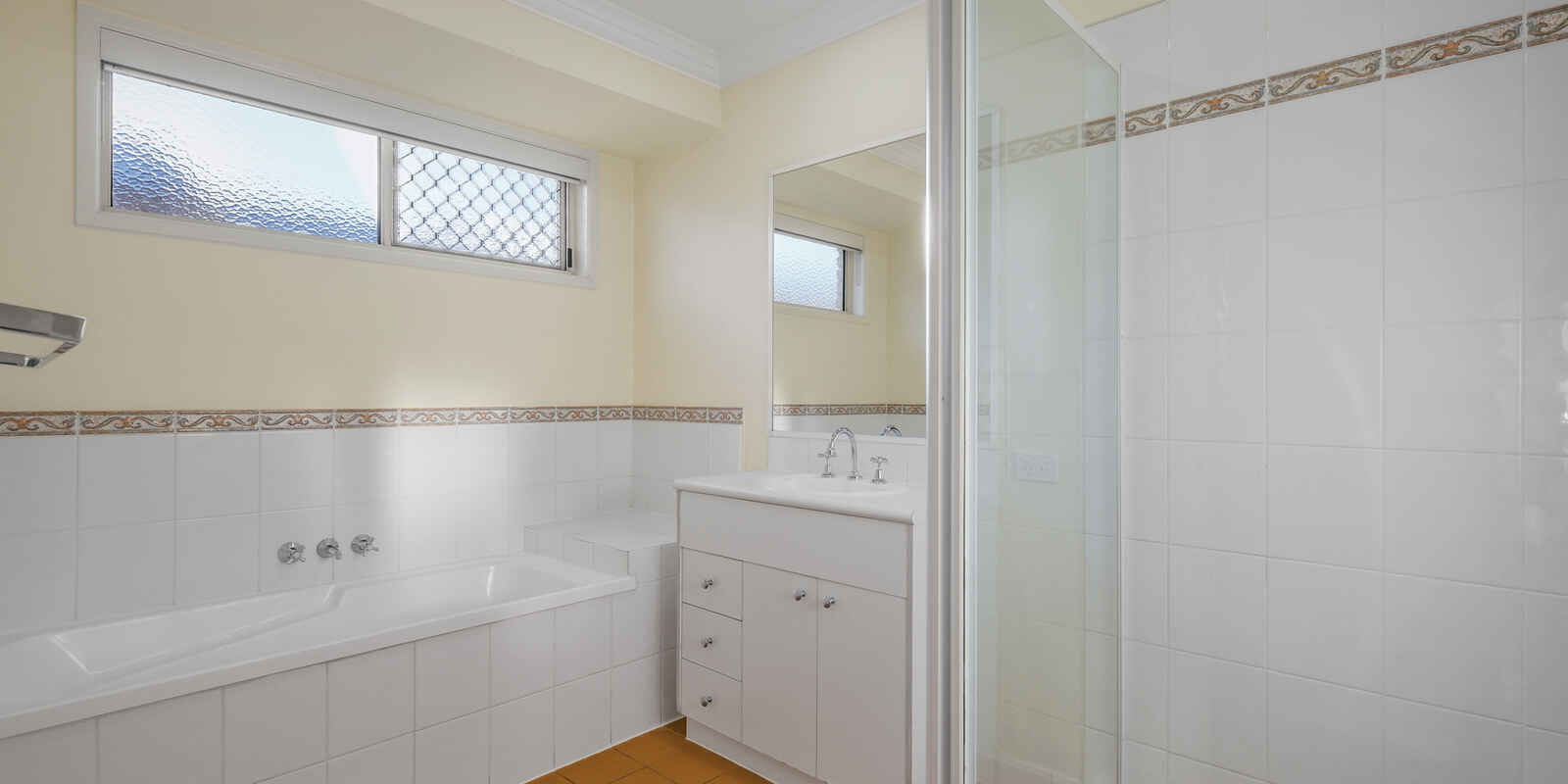 16 Michael Place Tingalpa 16 Michael Place Tingalpa