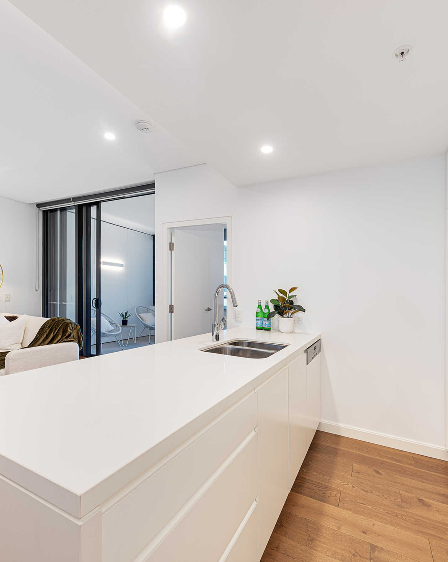 1201/229 Miller Street North Sydney, Sydney - Thumbnail 4
