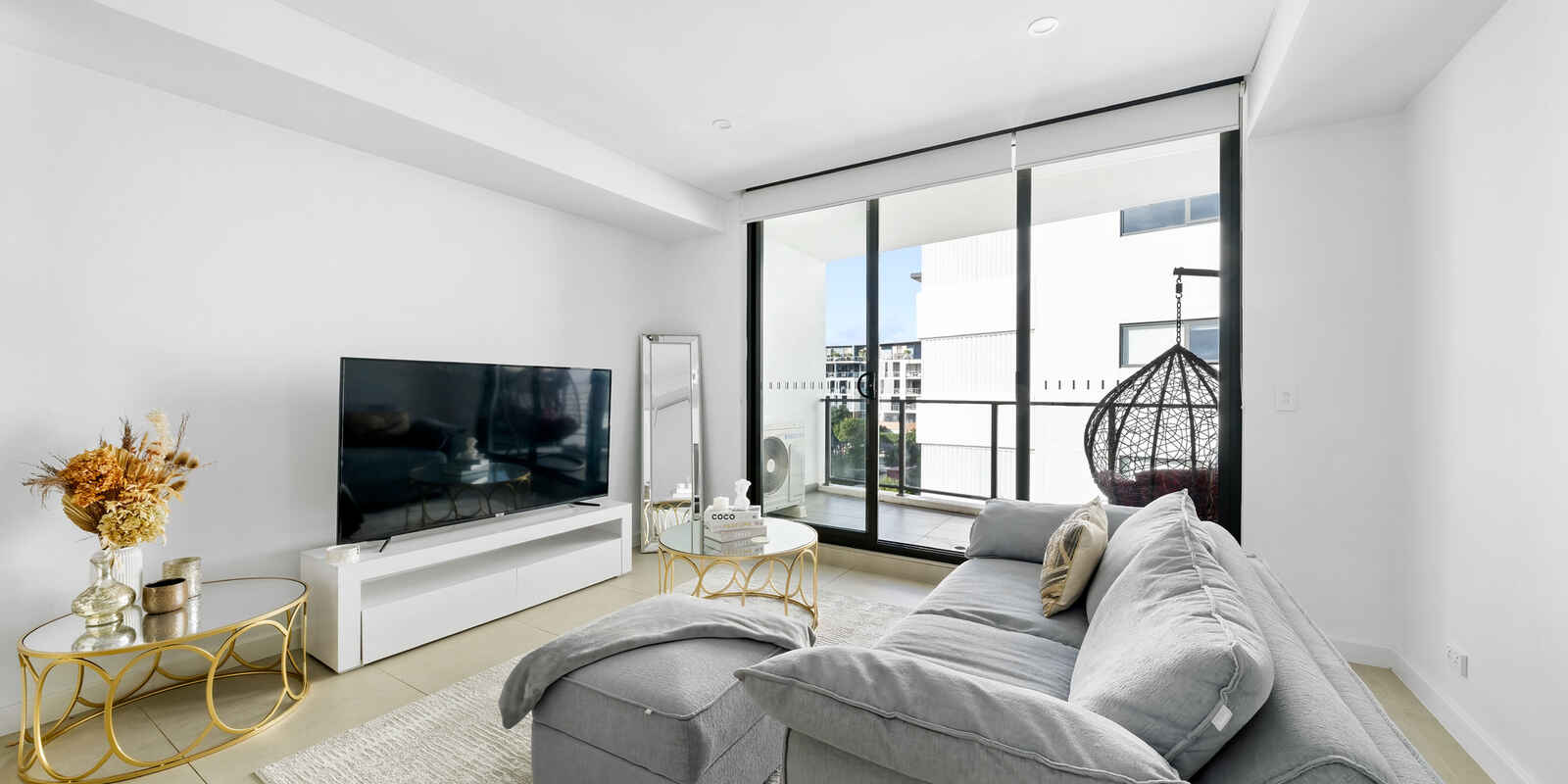 303/1 Madden Close Botany