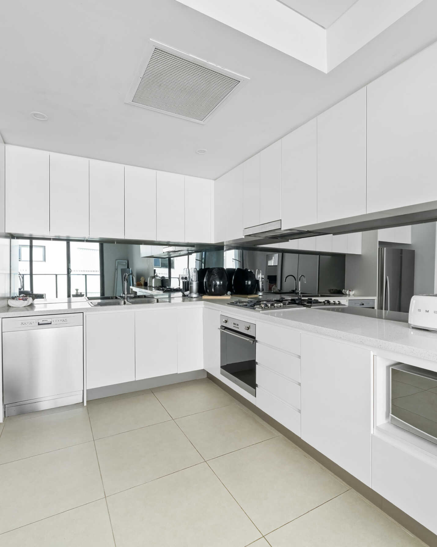 303/1 Madden Close Botany, Botany - Thumbnail 3