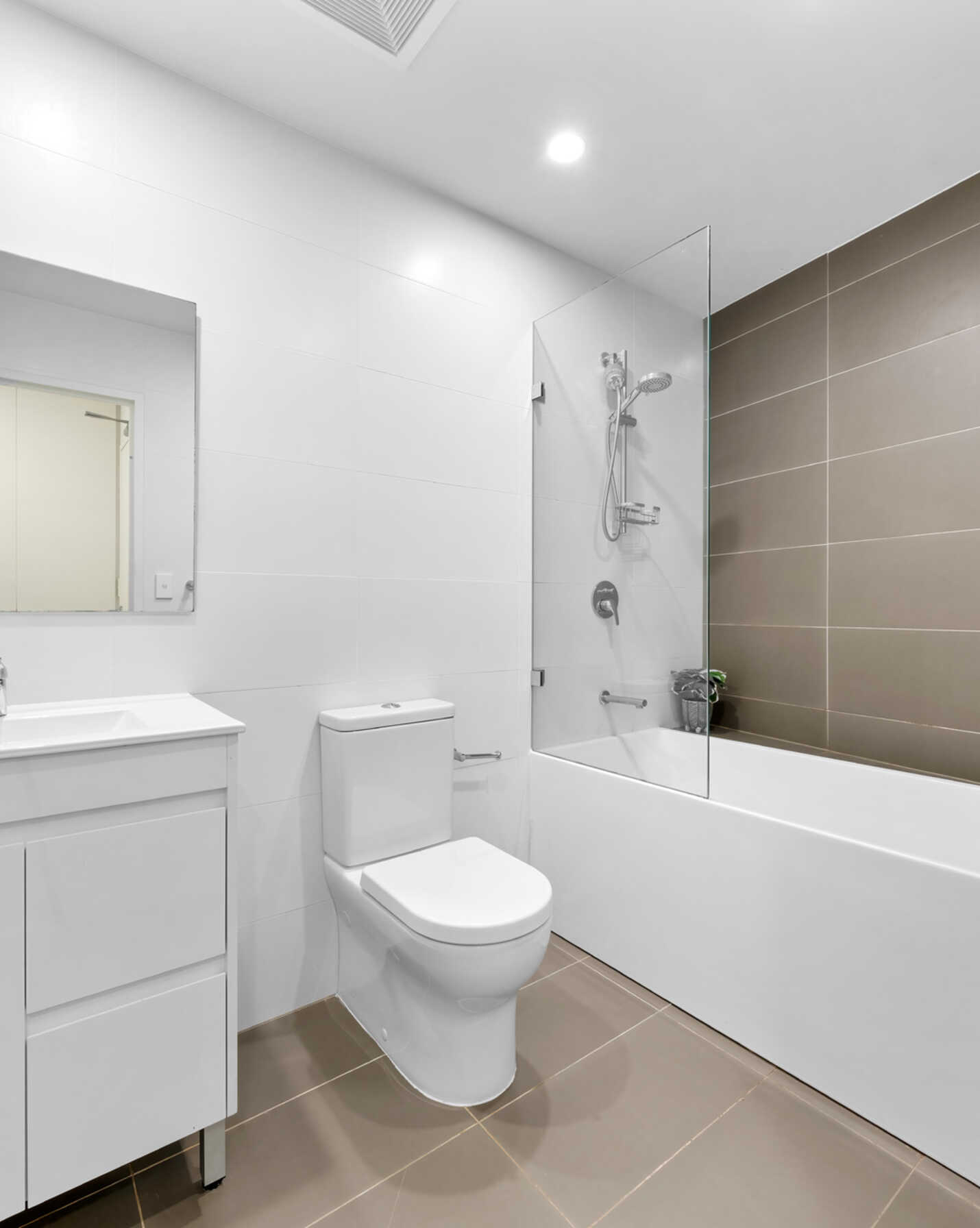 303/1 Madden Close Botany, Botany - Thumbnail 6