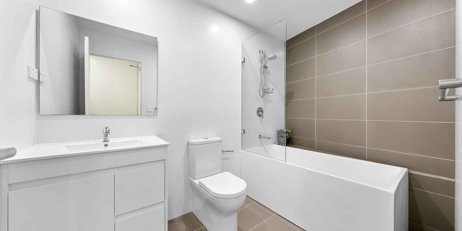 303/1 Madden Close Botany