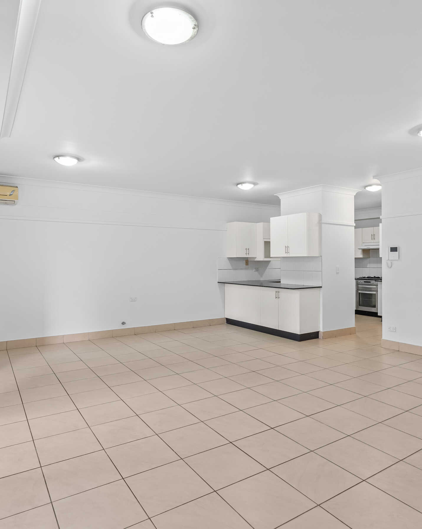 21/11-13 CRANE STREET Homebush, Homebush - Thumbnail 2