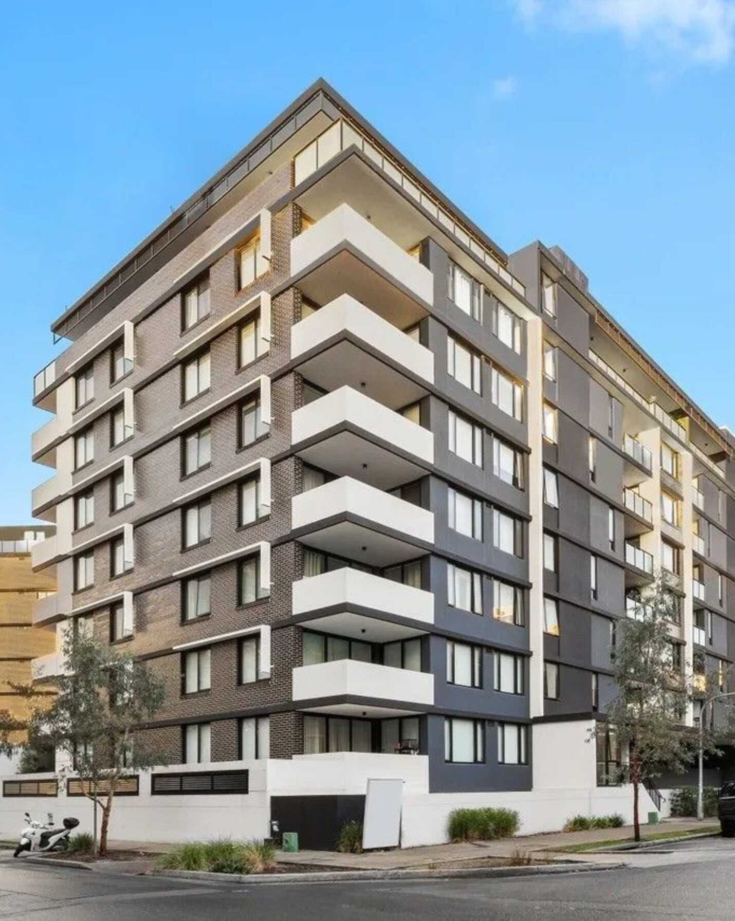106/99A Bonar Street Wolli Creek, Creek - Image 1