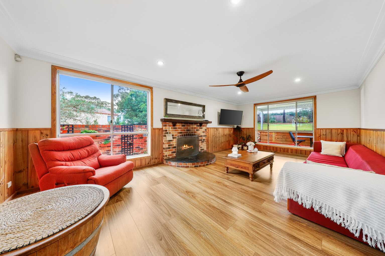 137 LONGHURST ROAD Minto