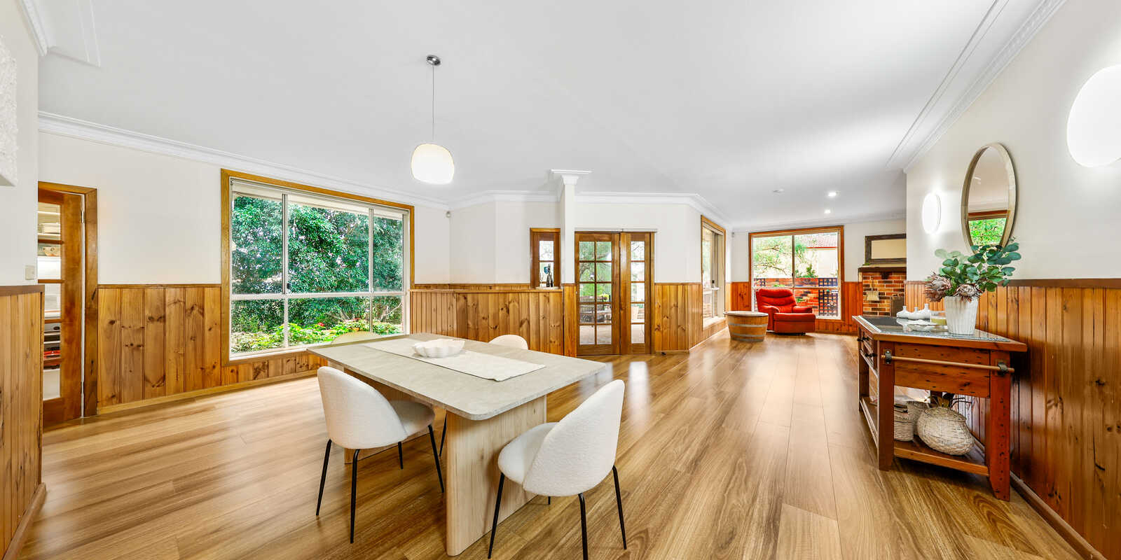 137 LONGHURST ROAD Minto
