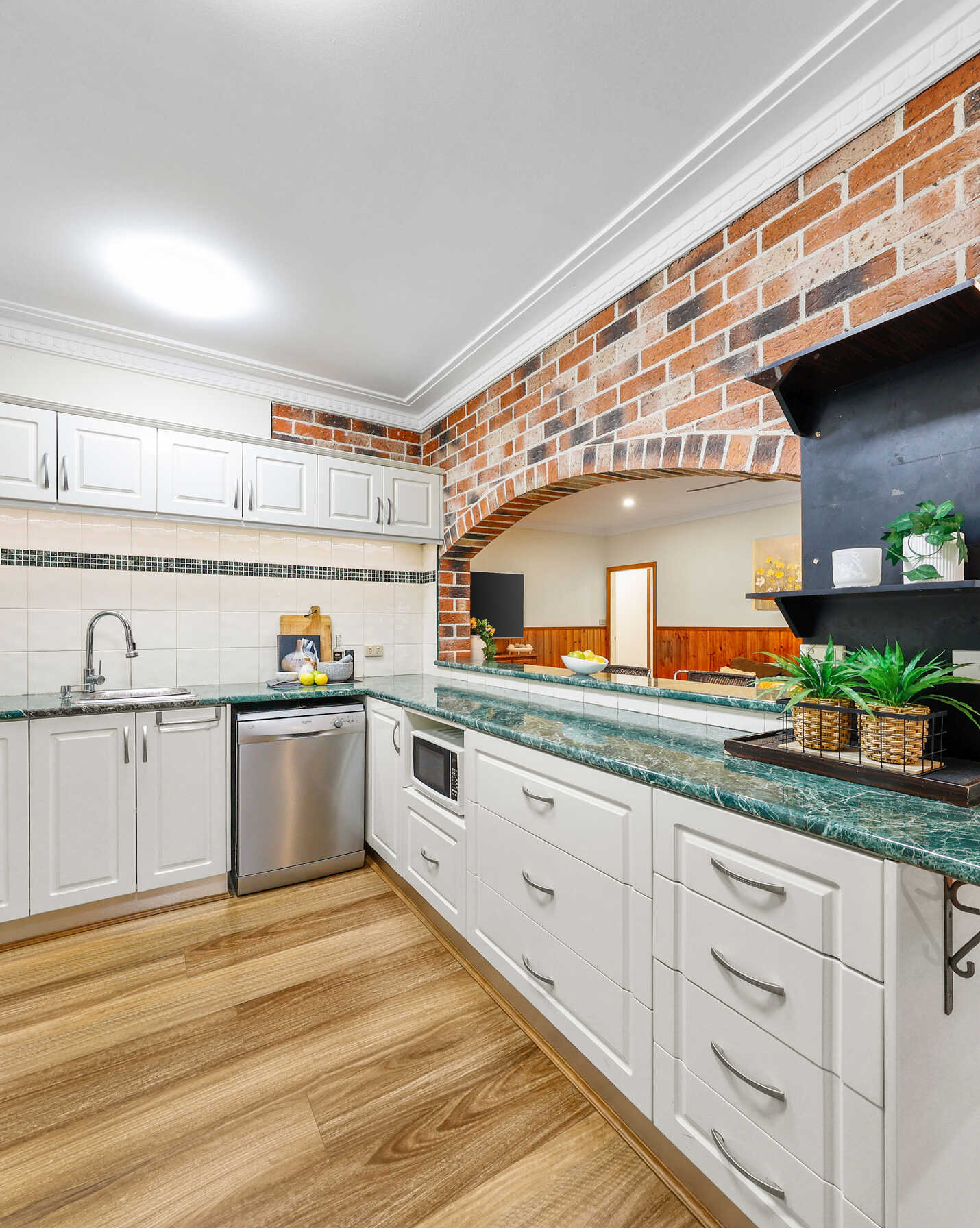 137 LONGHURST ROAD Minto, Minto - Thumbnail 7