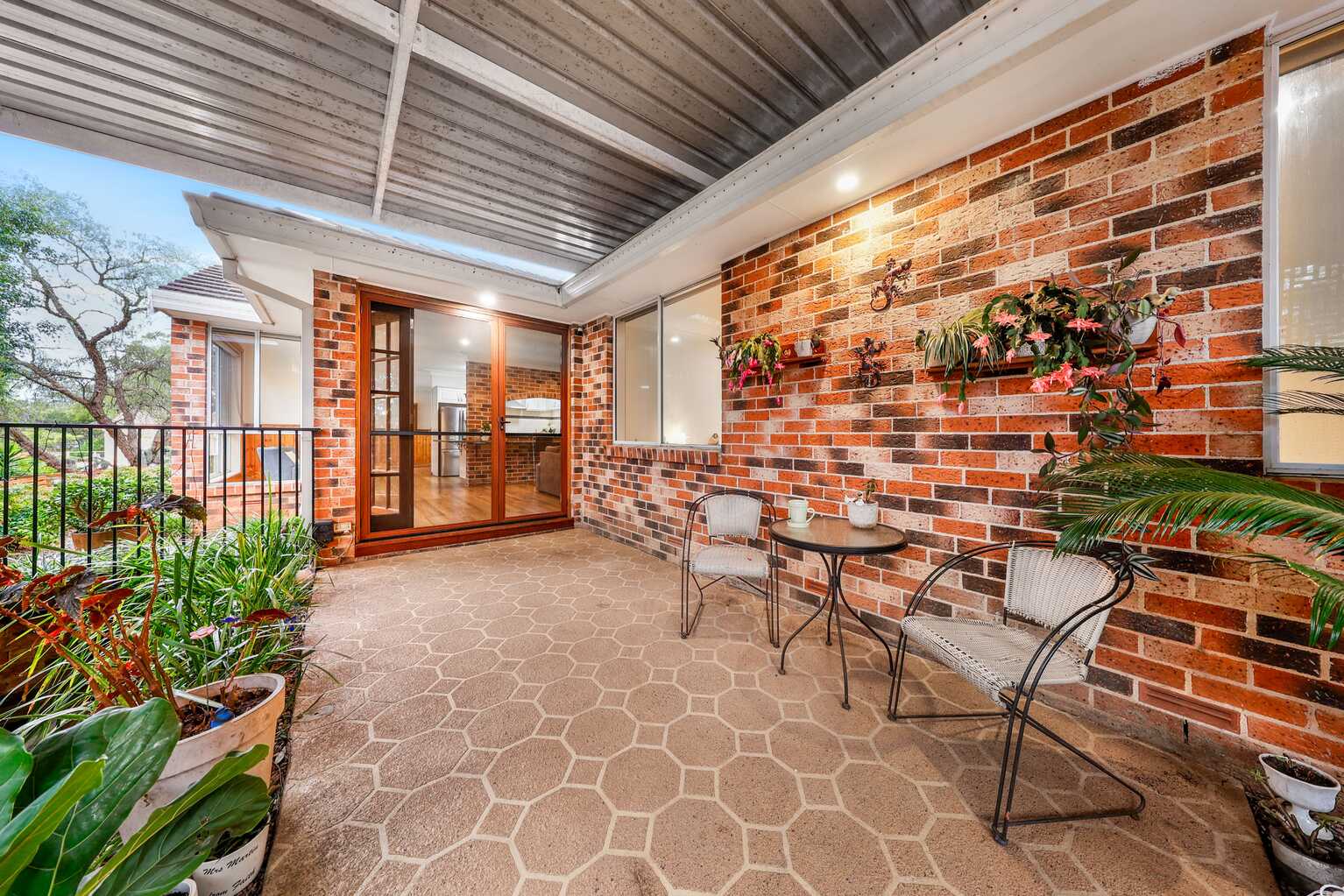 137 LONGHURST ROAD Minto