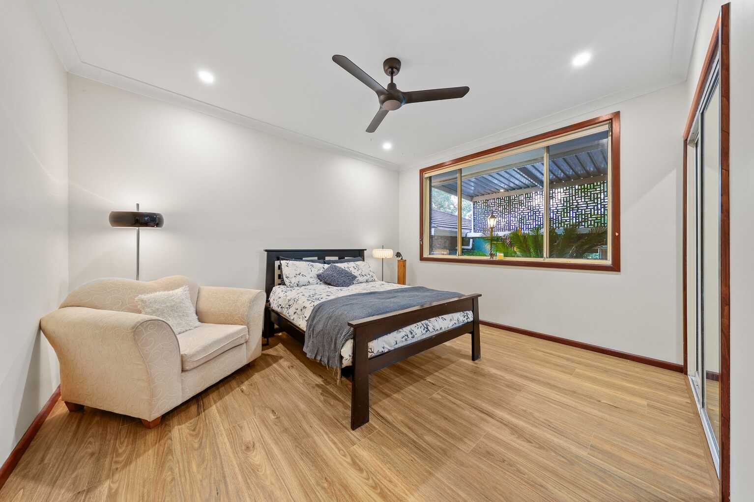 137 LONGHURST ROAD Minto