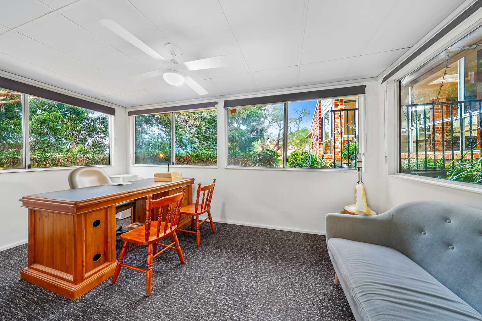 137 LONGHURST ROAD Minto