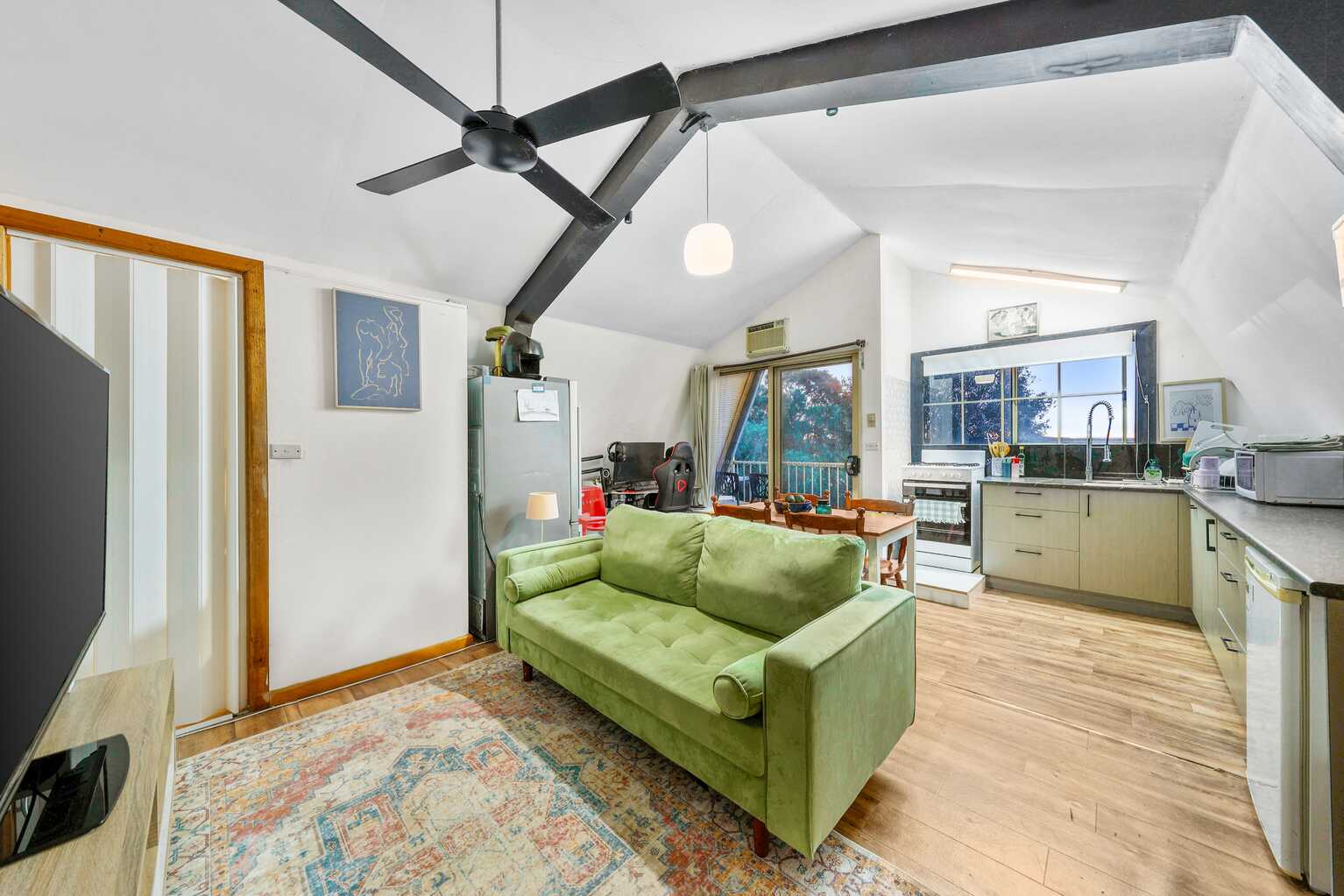 137 LONGHURST ROAD Minto