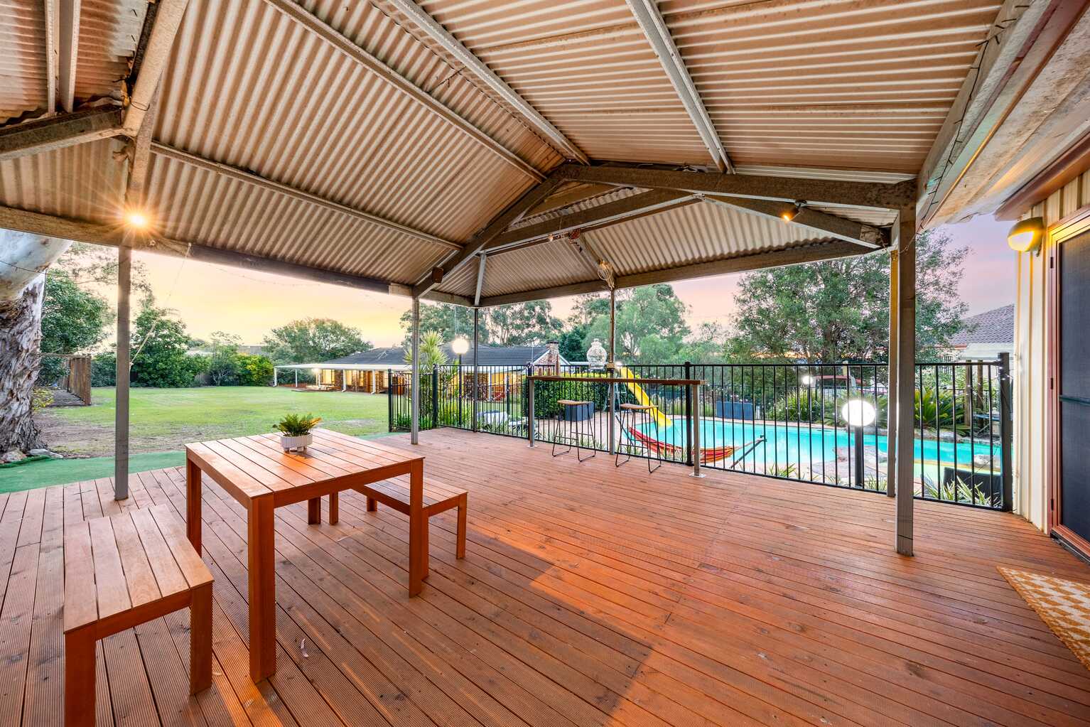 137 LONGHURST ROAD Minto
