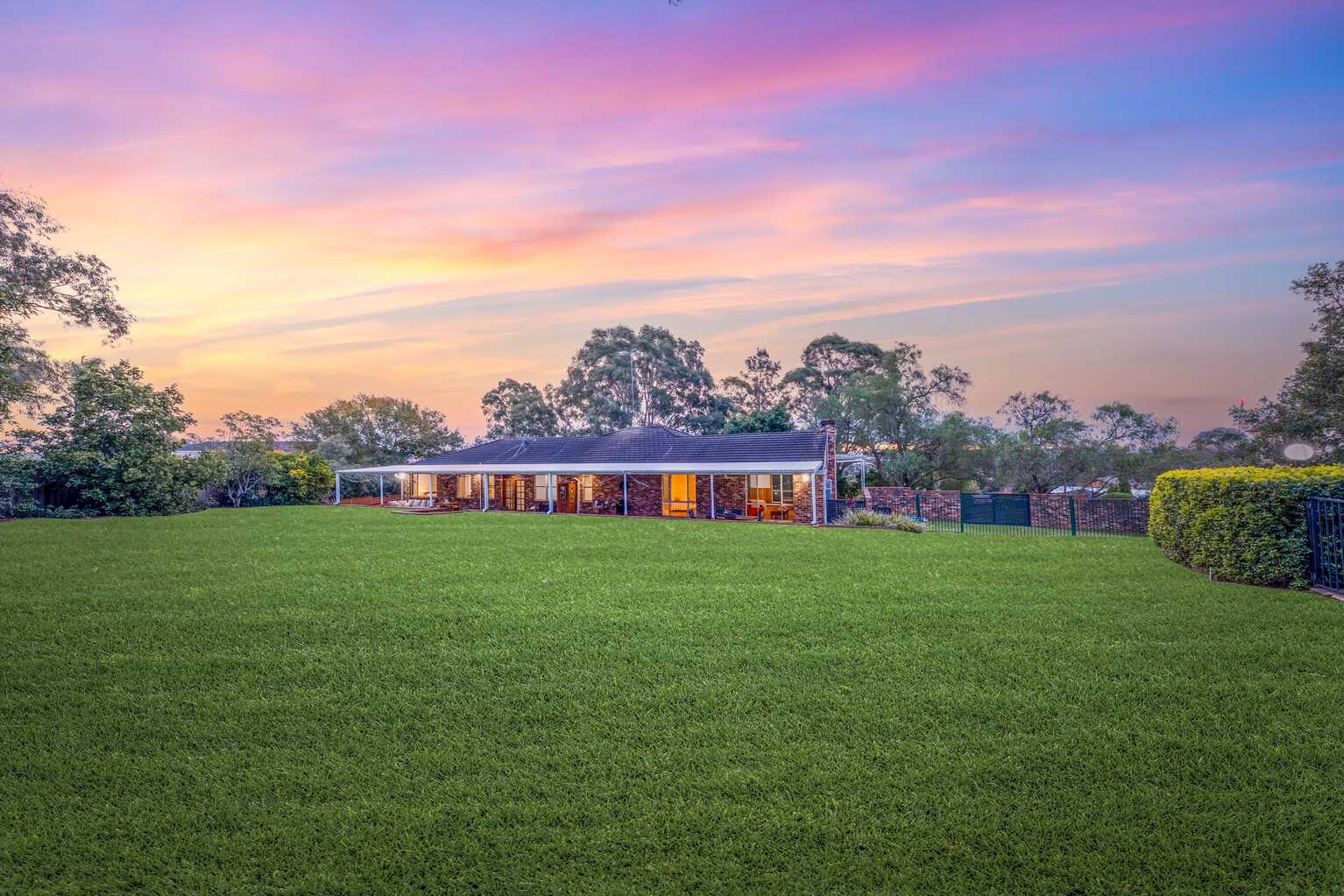 137 LONGHURST ROAD Minto