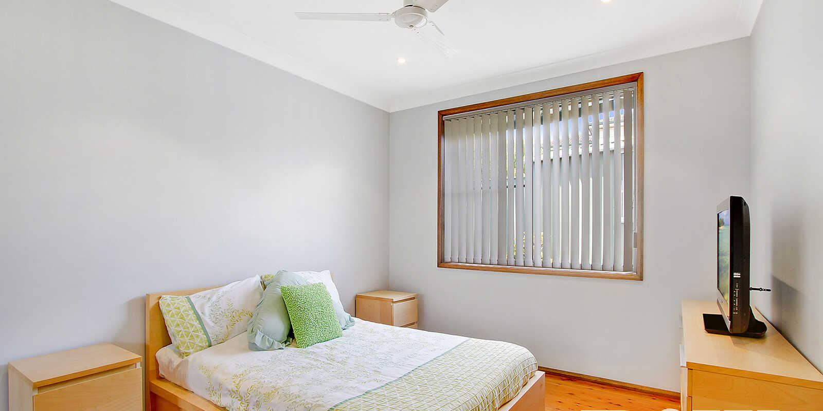 15 Timesweep Drive St Clair 15 Timesweep Drive St Clair