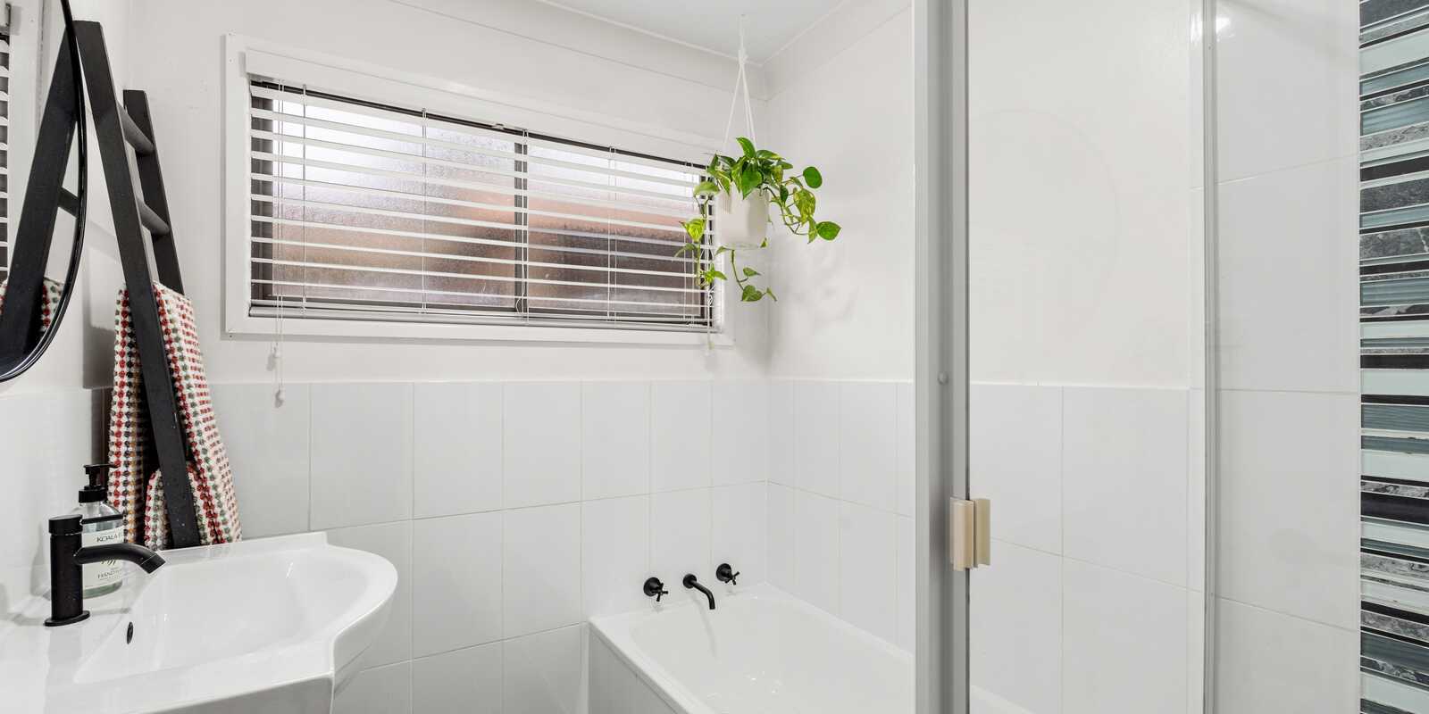 45 The Broadwaters Tascott