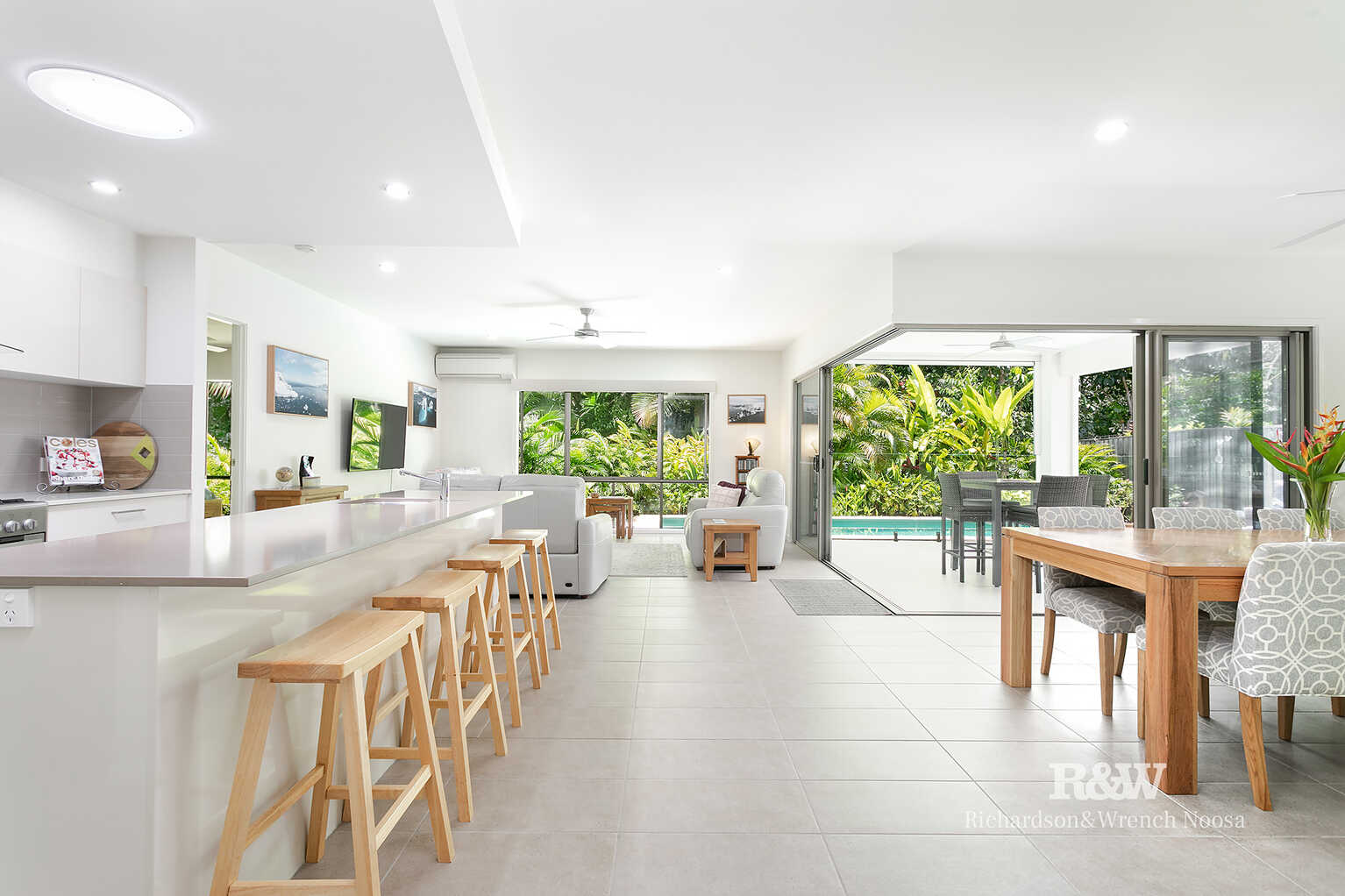 16 Livingstone Street Tewantin