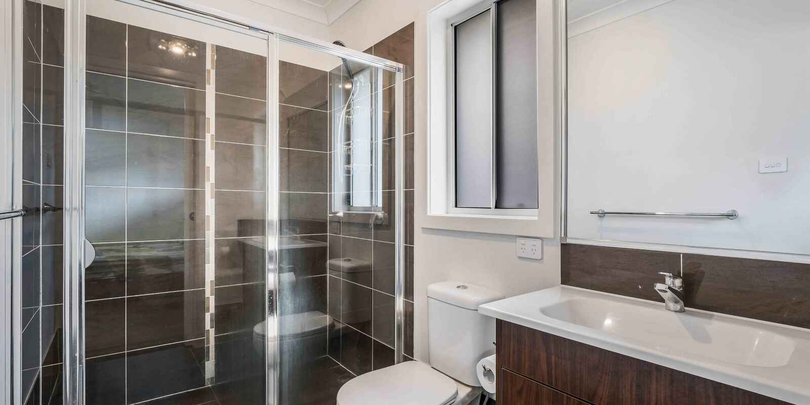 78 Tokyo Road Austral