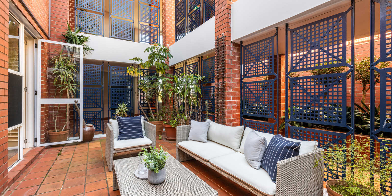 2/8 Heydon Street Mosman 2/8 Heydon Street Mosman