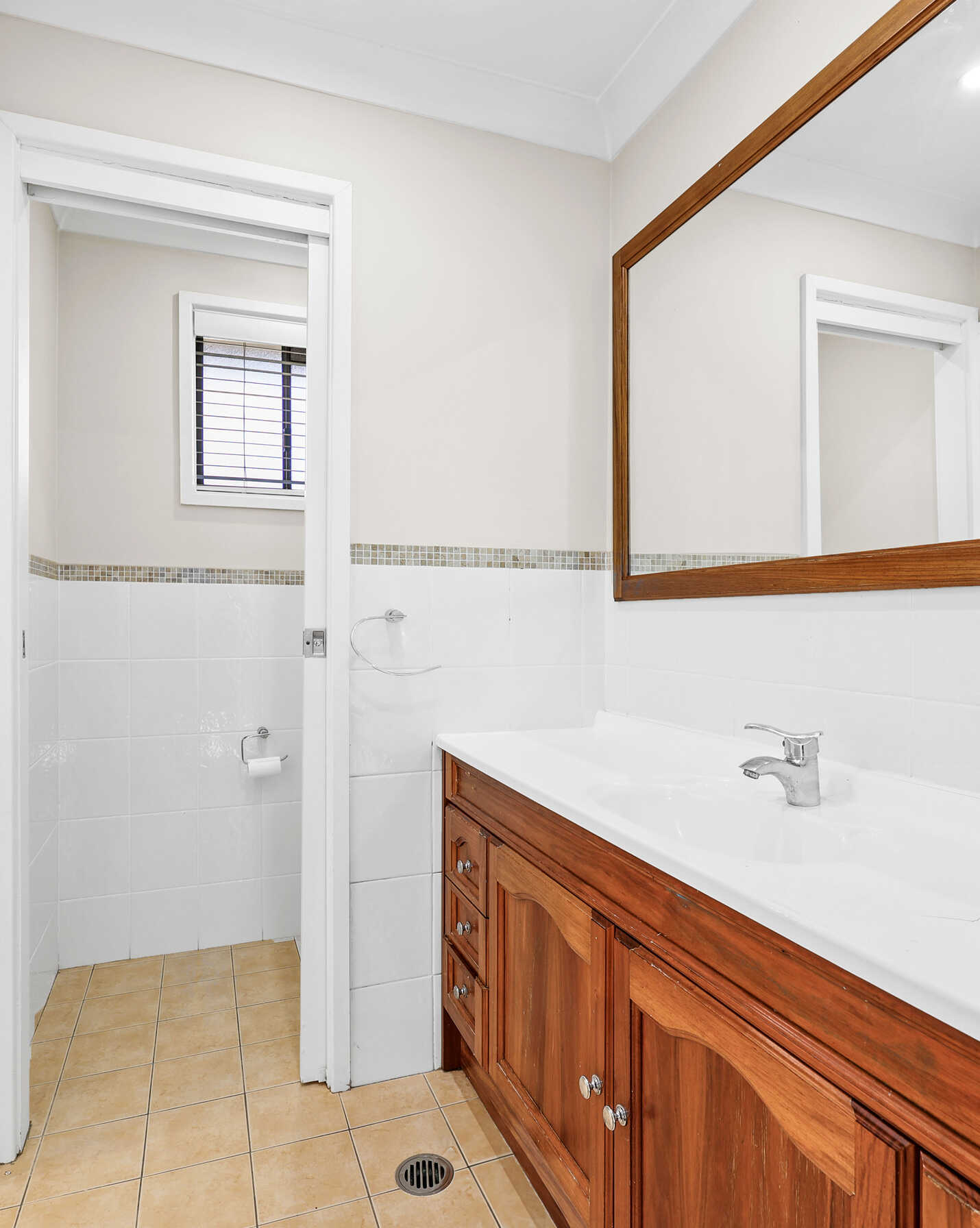 3 Shoalhaven Street Ruse, Ruse - Thumbnail 8