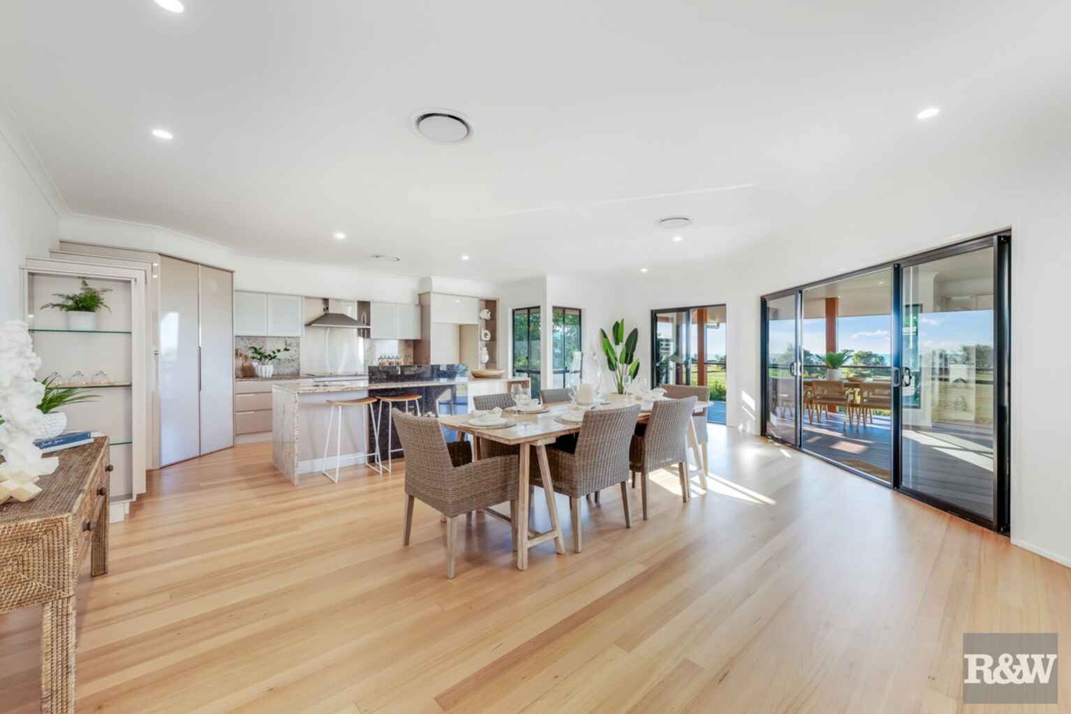 126 Sylvan Drive Moore Park Beach 126 Sylvan Drive Moore Park Beach