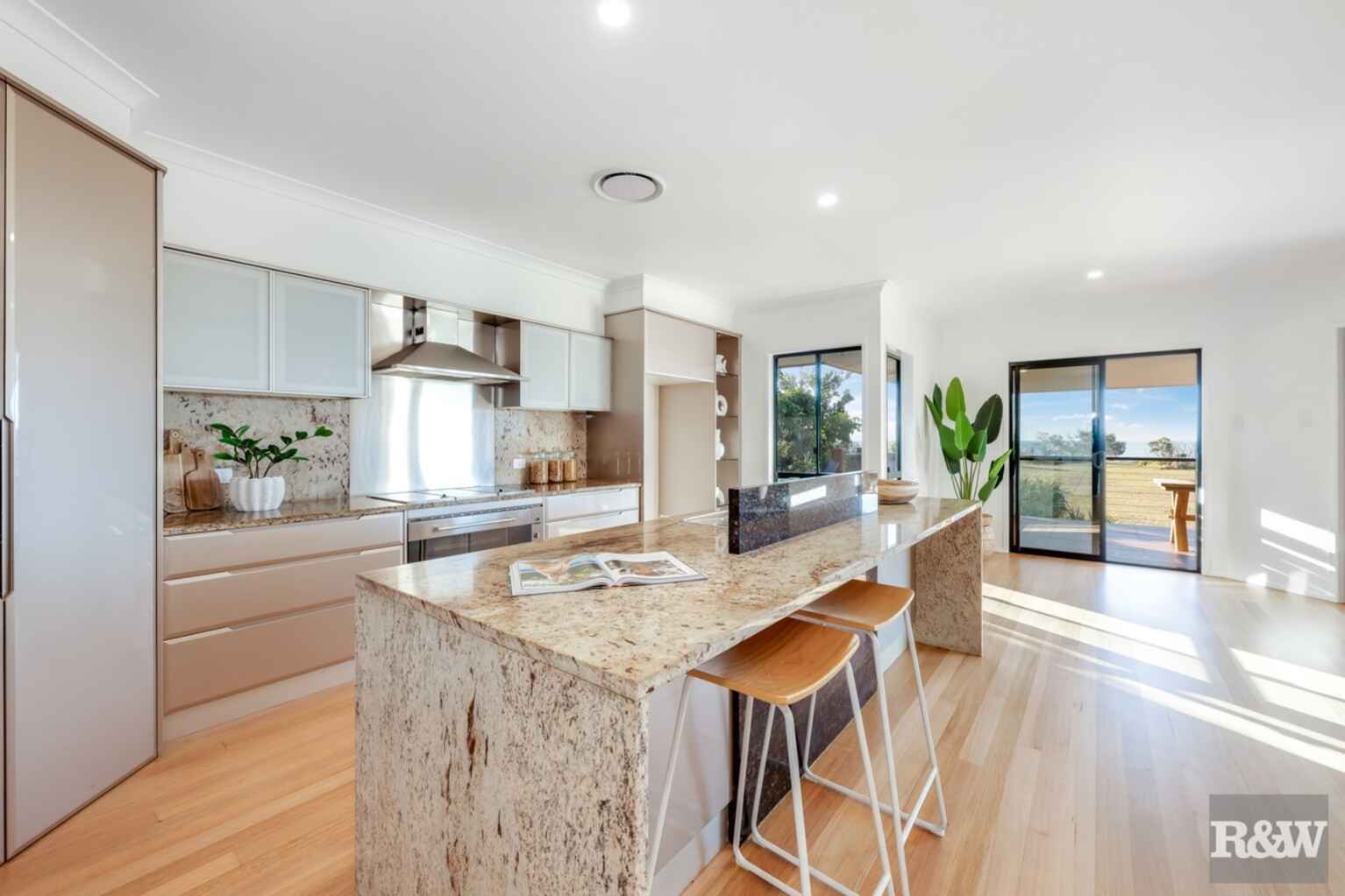 126 Sylvan Drive Moore Park Beach 126 Sylvan Drive Moore Park Beach