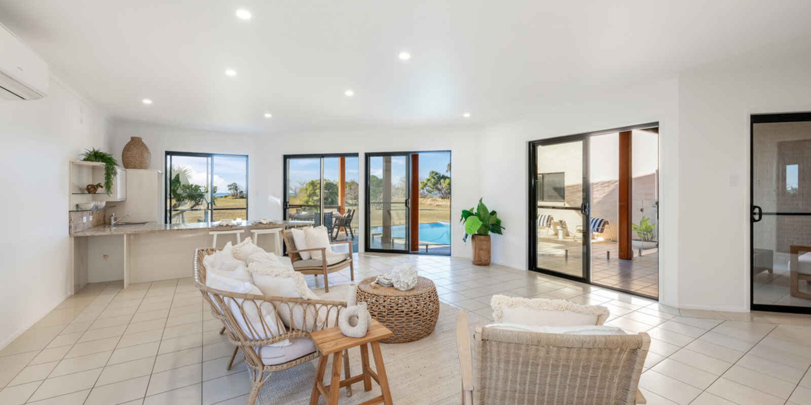 126 Sylvan Drive Moore Park Beach 126 Sylvan Drive Moore Park Beach