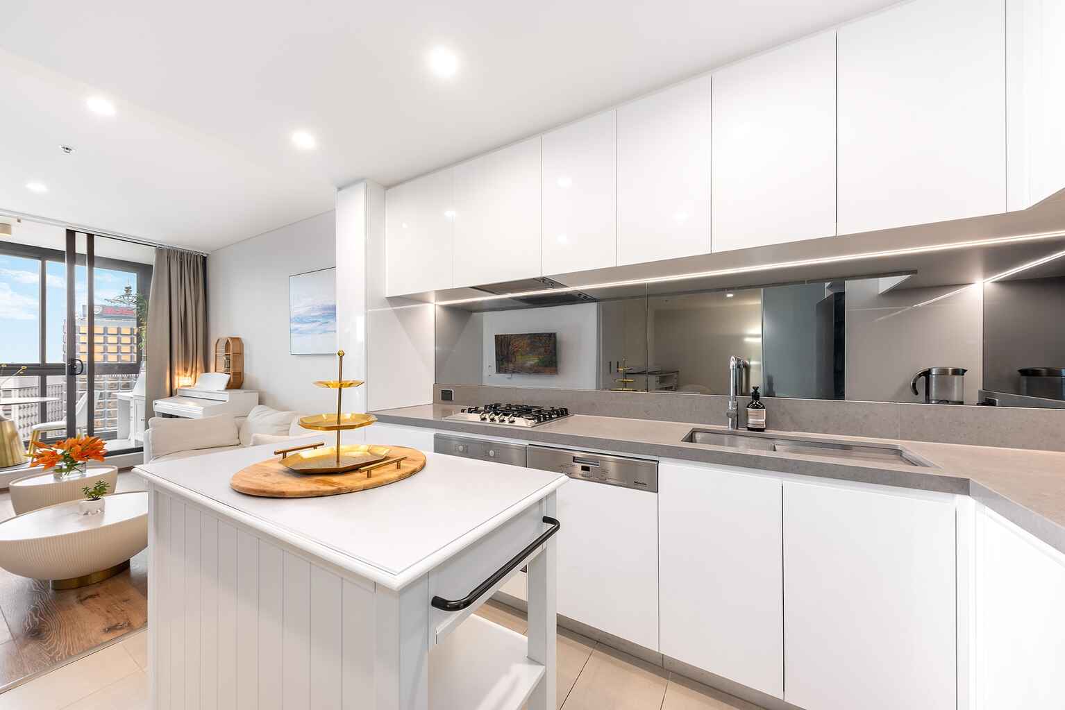 2004/150 Pacific Highway North Sydney